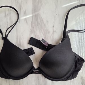 5 For 25 💥Victoria's Secret Classic Black Bra.